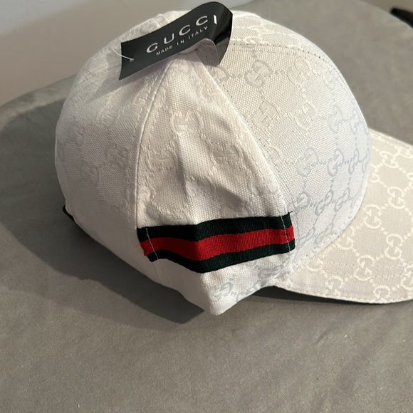 New hat - Picture 2 of 5